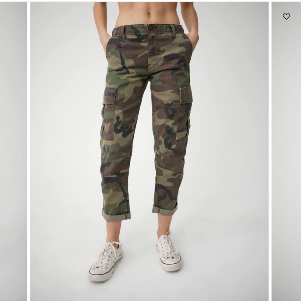 Re/done camo cargo pants size 24
